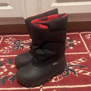 Tundra Black and Red Snow Boots toddler size 9 winter boot